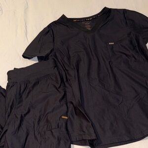 Cherokee Form Women’s Scrub Set